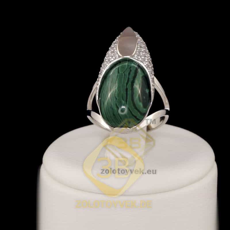 Серебряное кольцо со вставками золота, им. малахитом и фианитами, покрытие Родий