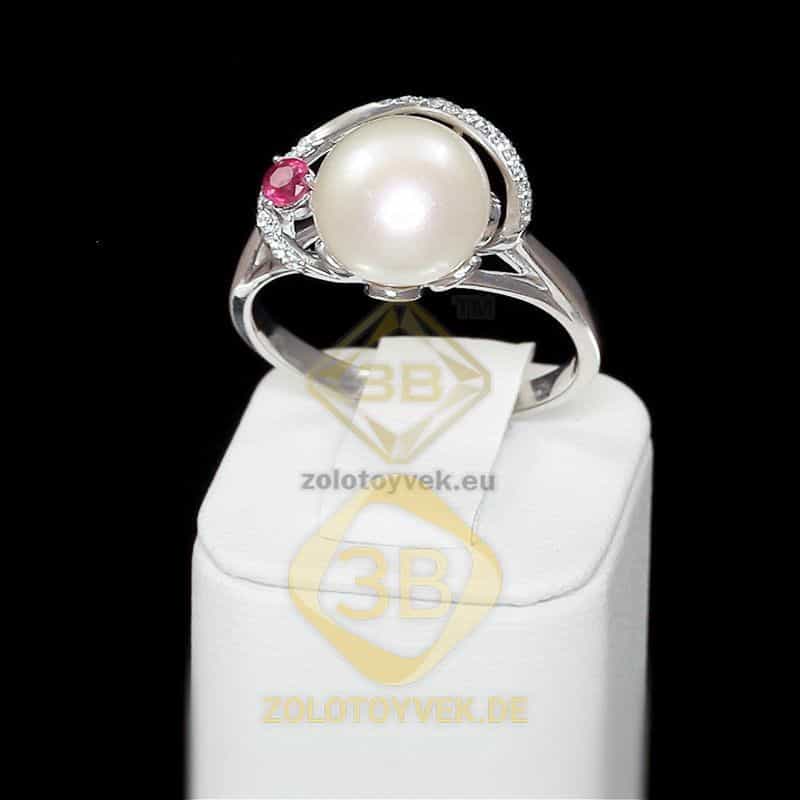 Серебряное кольцо с белым культивированным жемчугом, рубином и фианитами, покрытие Родий