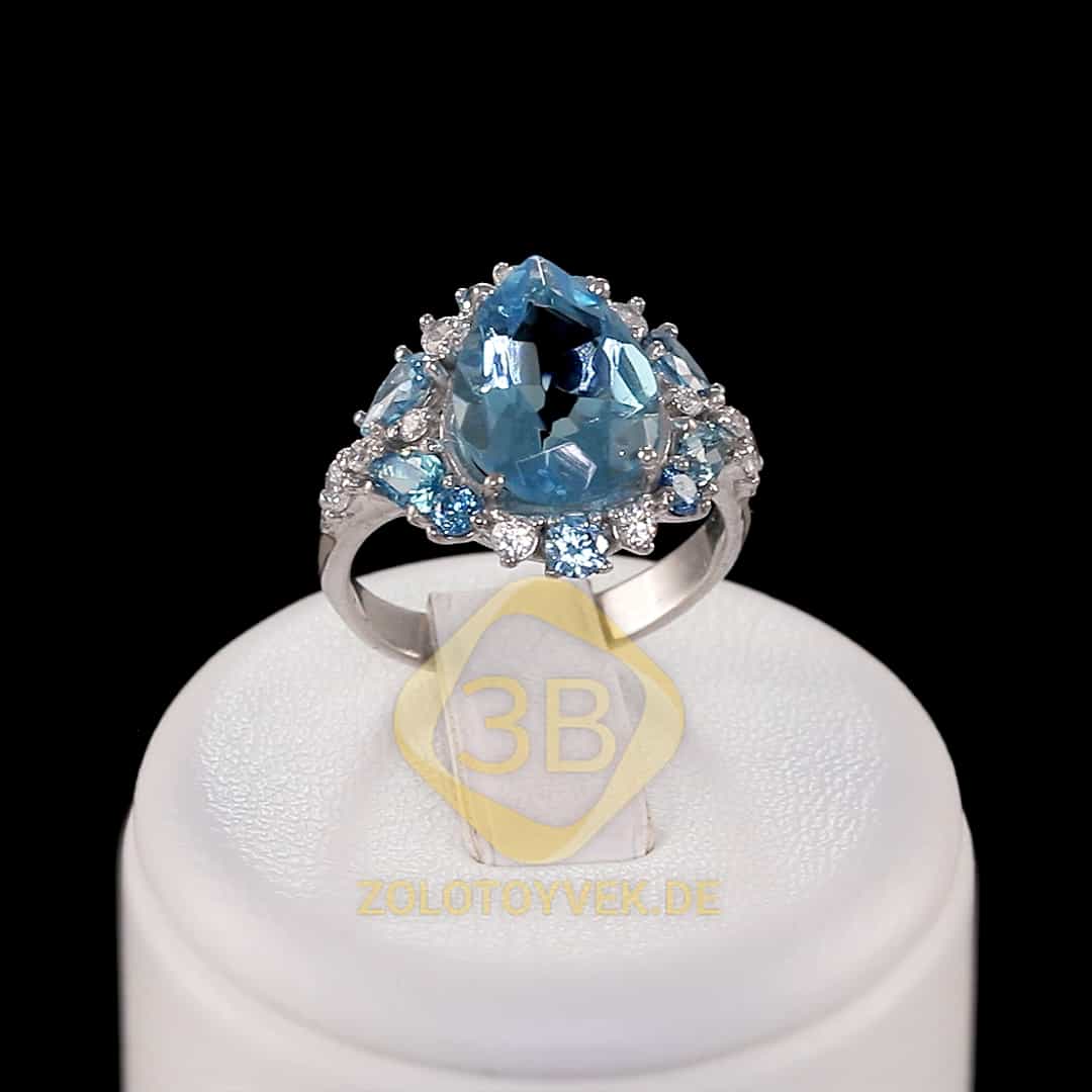 Серебряное кольцо с кварцем Swiss blue и фианитами