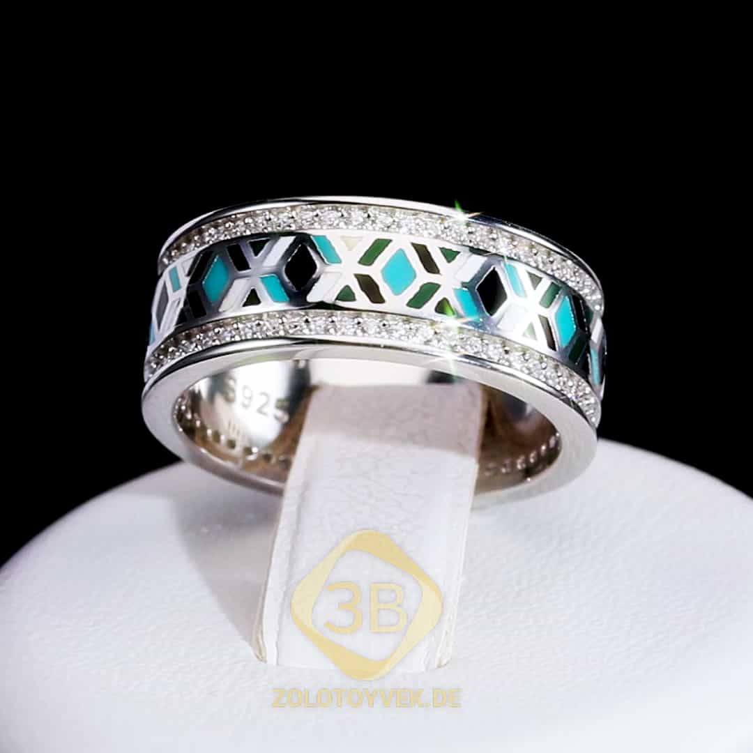 Серебряное кольцо с орнаментом из французской эмали и фианитами