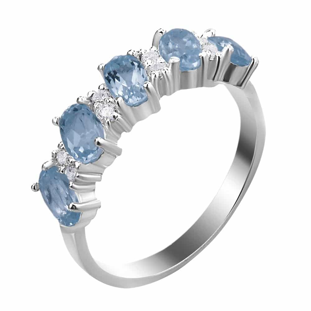 Серебряное кольцо с топазом Sky blue и фианитами