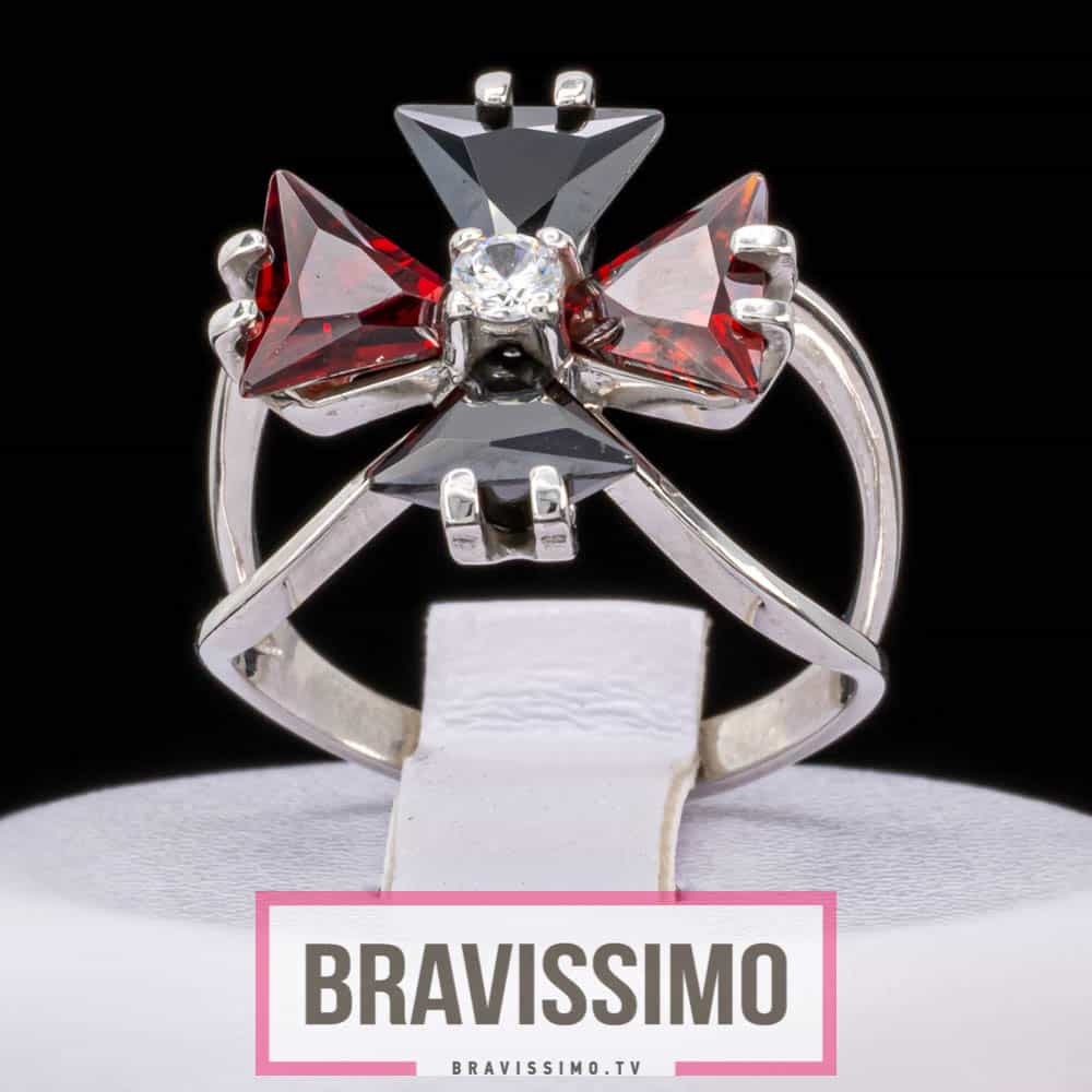 Серебряное кольцо с гранатом, чёрным и белым бриллианитами