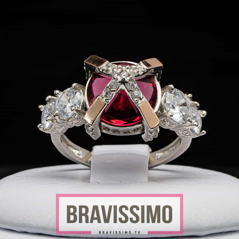 Серебряное кольцо с золотом, рубином, бриллианитом и фианитами