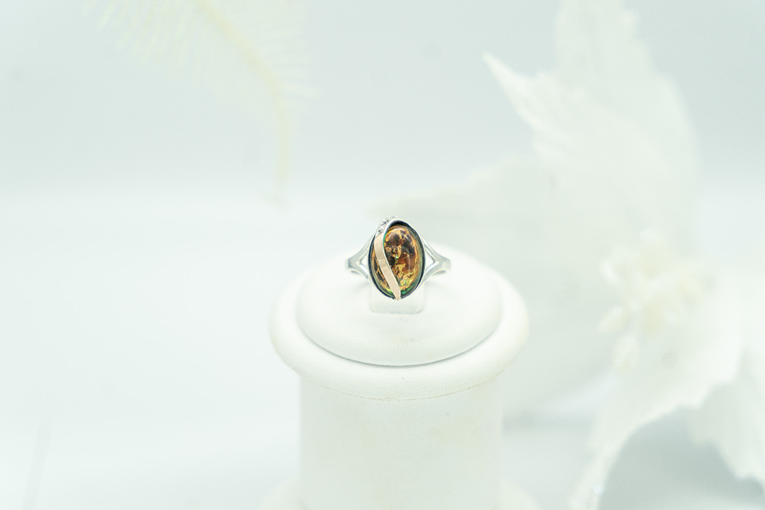Серебряное кольцо с золотом и опалом
