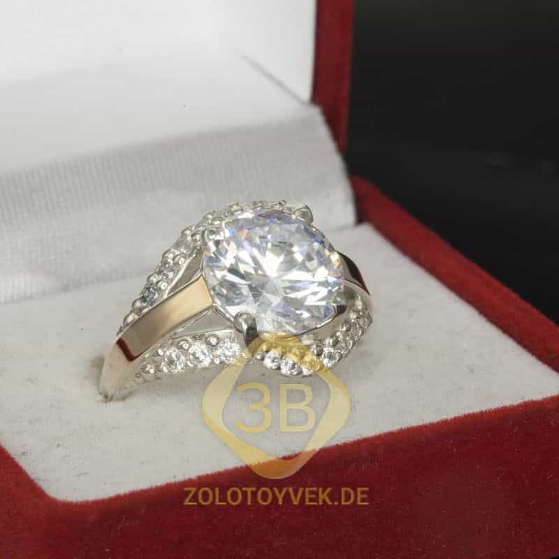 Серебряное кольцо со вставками  золота, бриллианитом и фианитом,  покрытие родий