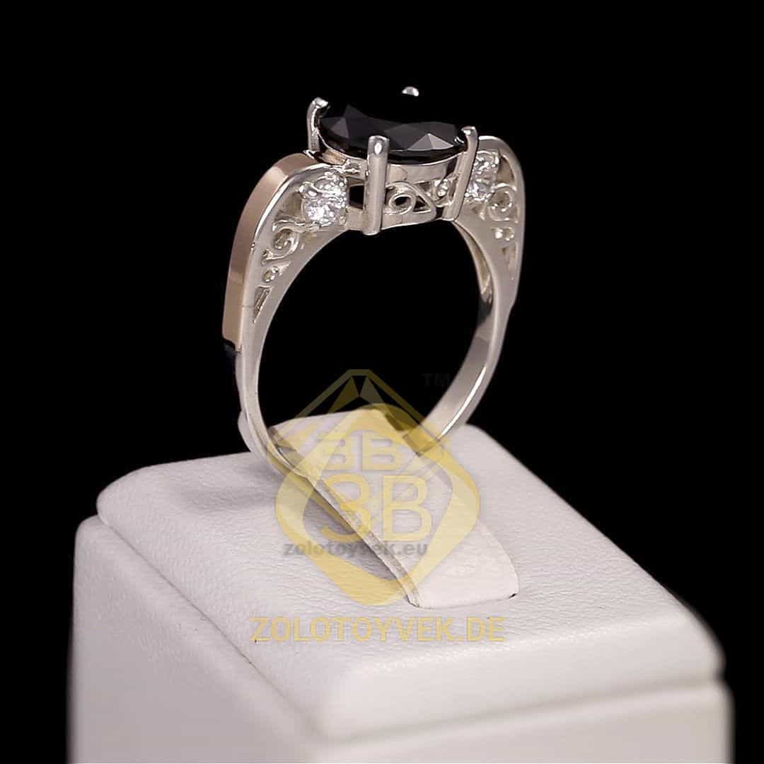 Серебряное кольцо со вставками золота, черным брилианитом и фианитами, покрытие родий