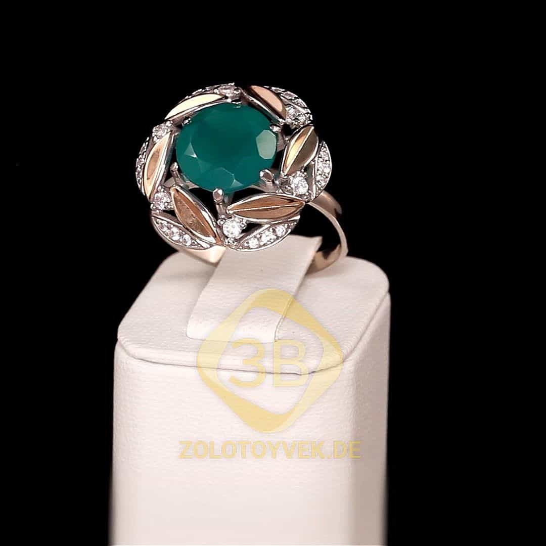 Серебряное кольцо со вставками золота, зеленым альпинитом и фианитами, покрытие родий