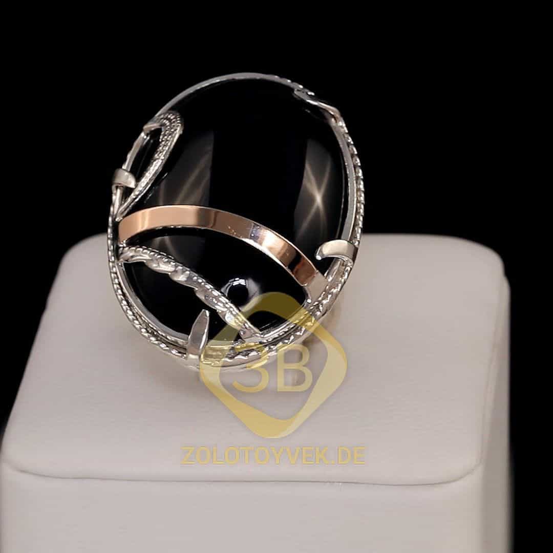 Серебряное кольцо со вставками золота и им.ониксом, покрытие Родий