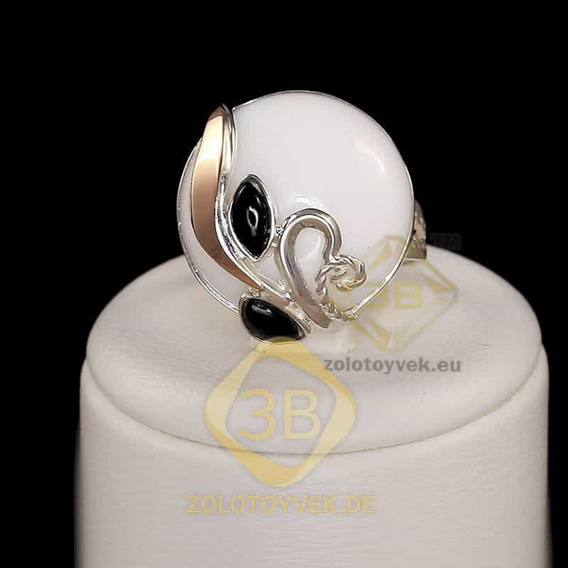 Серебряное кольцо со вставками золота, им. ониксом и им. кахолонгом, покрытие Родий