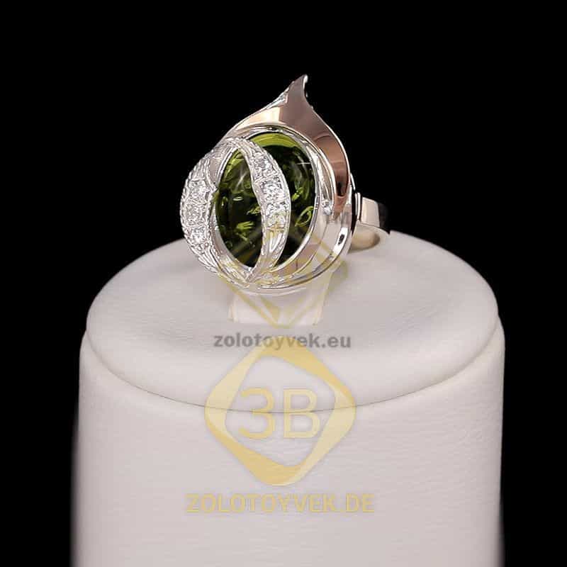 Серебряное кольцо со вставками золота, им. зеленым янтарем и фианитами, покрытие Родий
