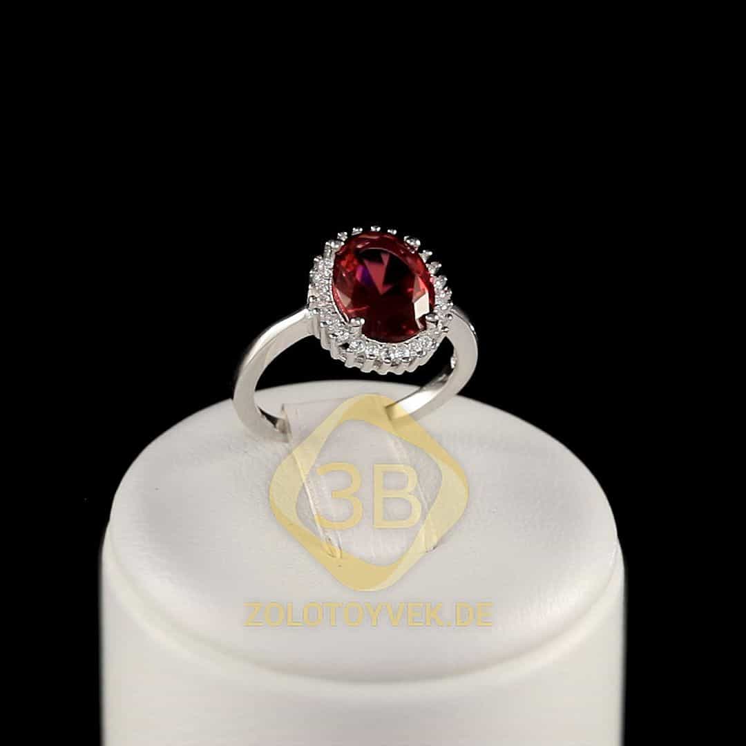 Серебряное кольцо с красной шпинелью и фианитами