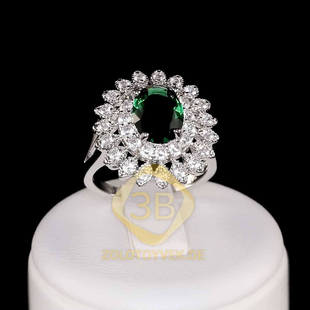 Серебряное кольцо с зеленым и белым горным хрусталем и фианитами