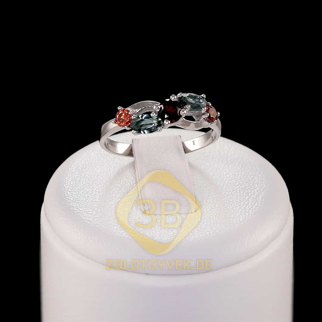 Серебряное кольцо с гранатом, зеленым кварцем и рубиновым альпинитом