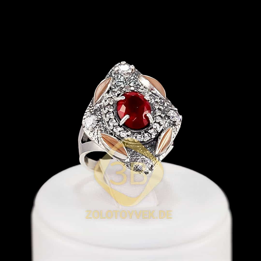 Серебряное кольцо с золотом, рубином  и фианитами