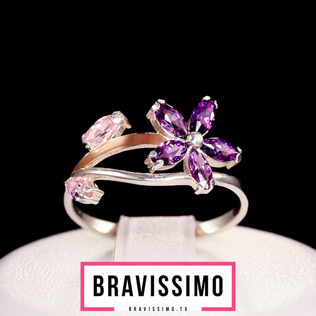 Серебряное кольцо с золотом, розовыми и фиолетовыми фианитами
