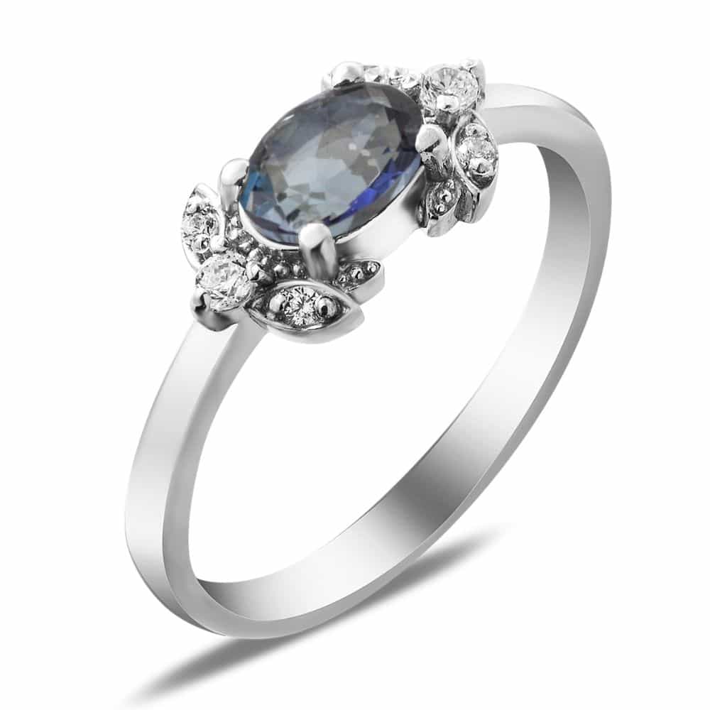 Серебряное кольцо с голубым кварцем и фианитами