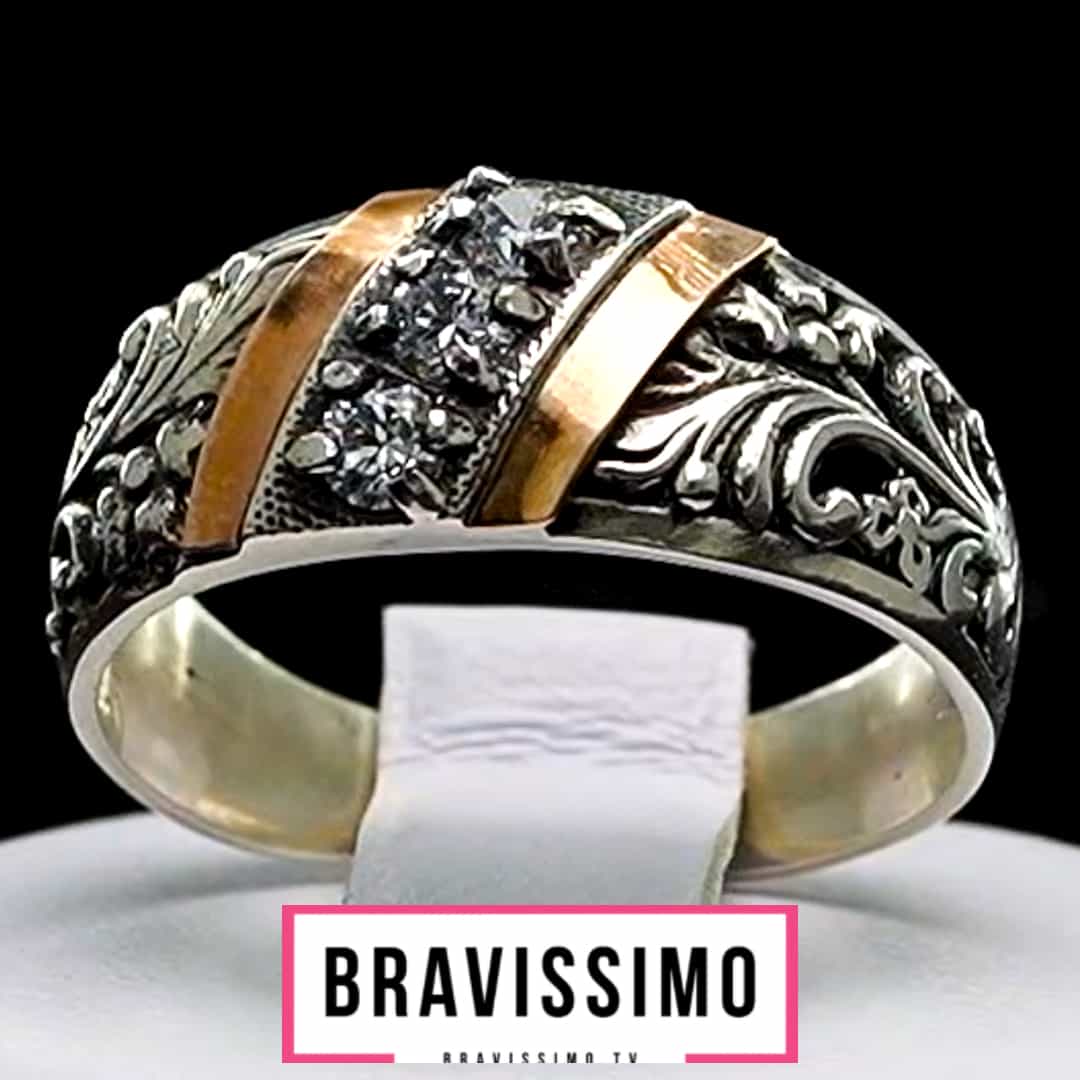 Серебряное кольцо с золотом и бриллианитами, чернение