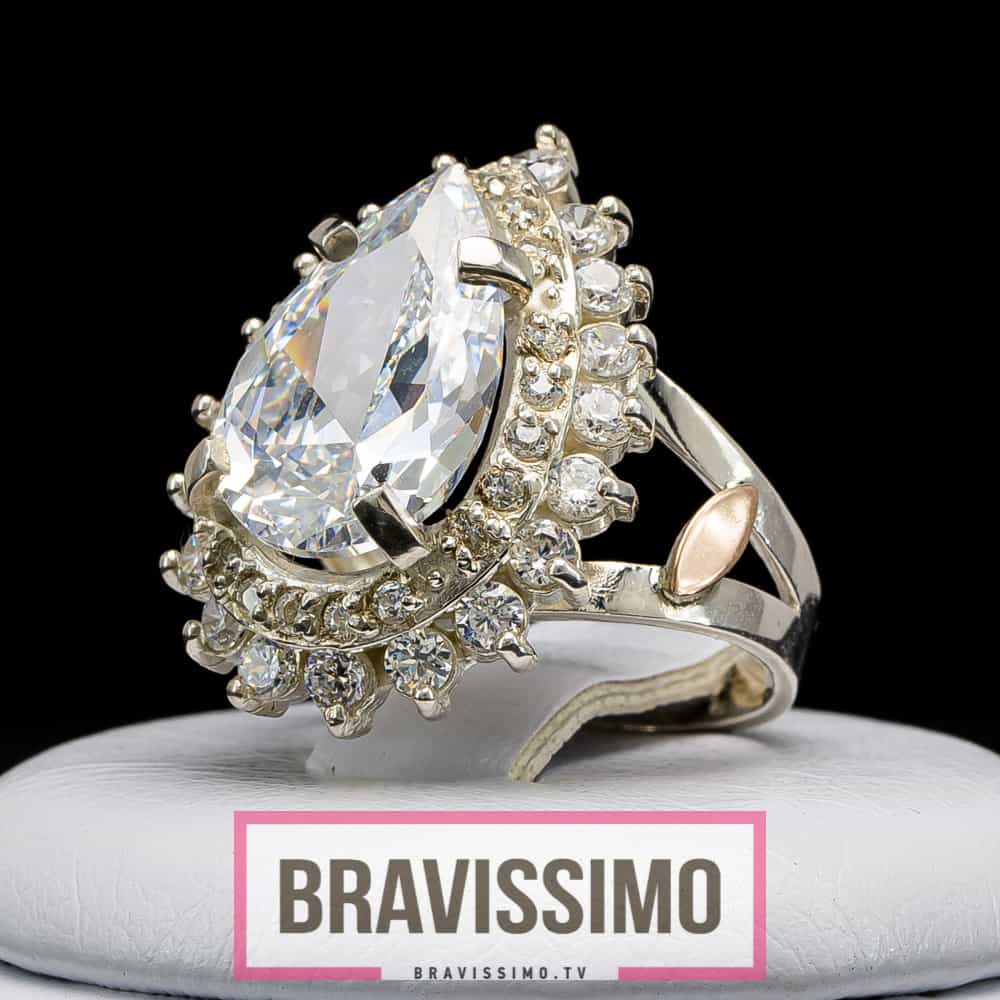 Серебряное кольцо с золотом, бриллианитами и фианитами