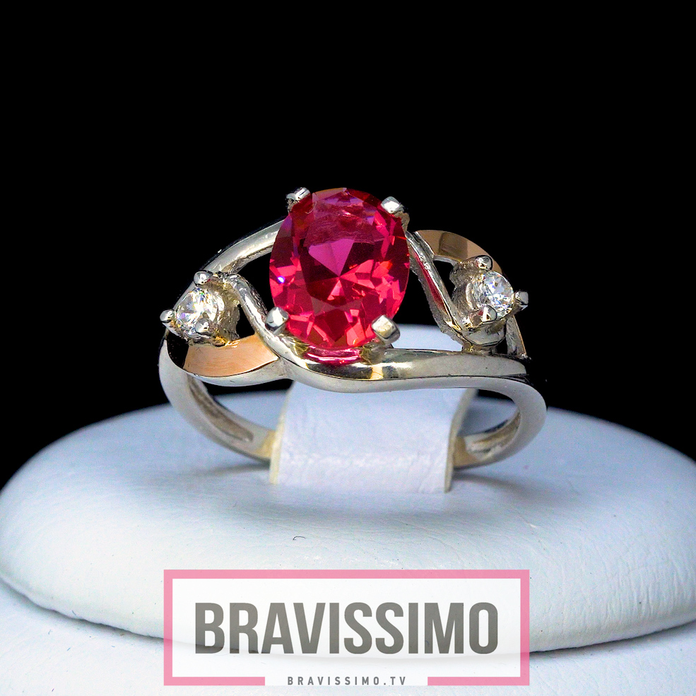 Серебряное кольцо с золотом, рубином и бриллианитами