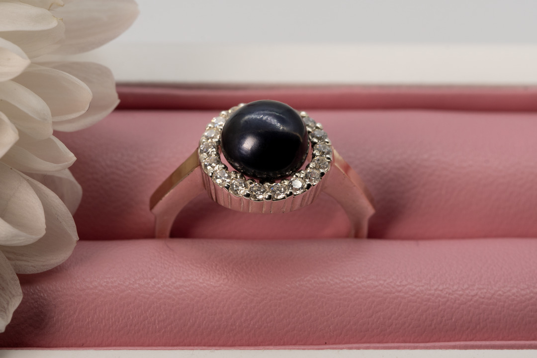 Серебряное кольцо с золотом и чёрным жемчугом